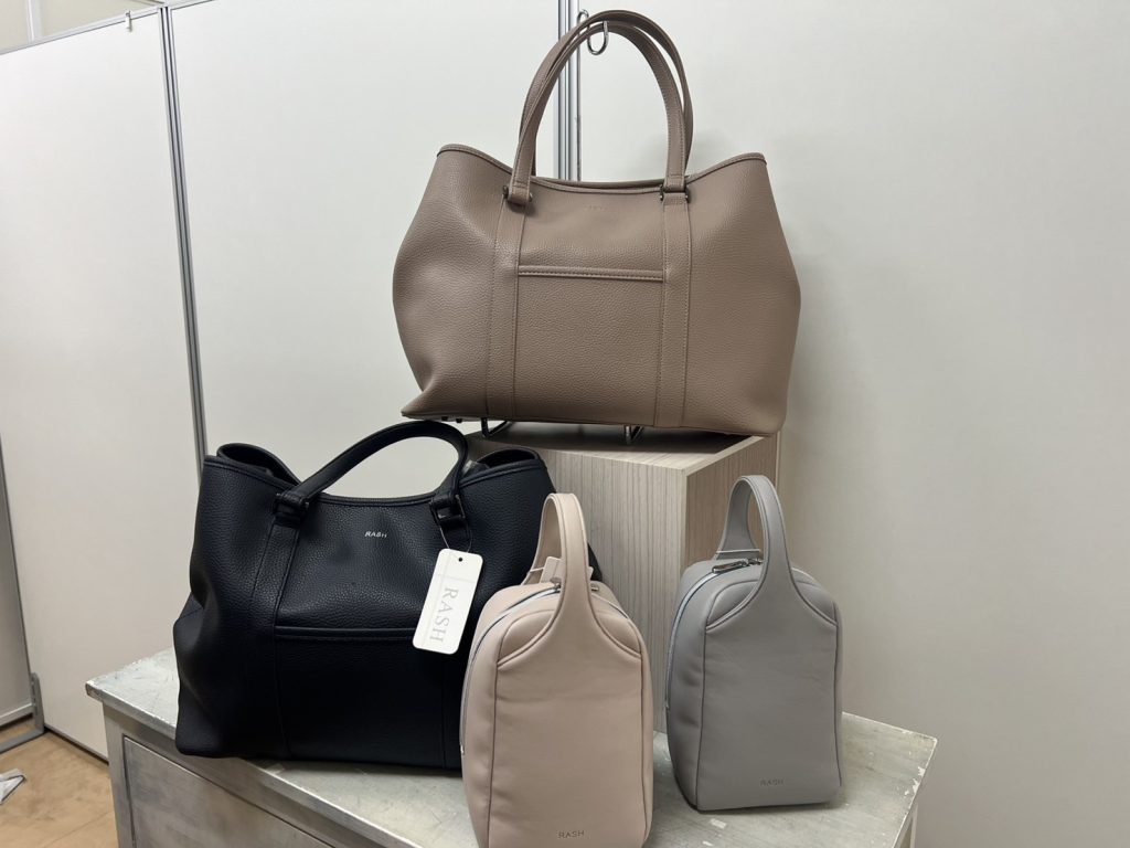 販売しているバッグの写真