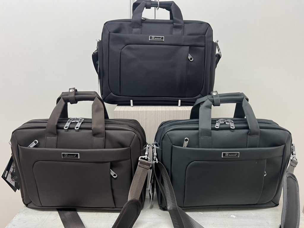 販売しているバッグの写真
